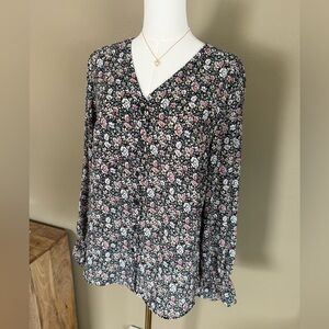 T Tahari Black Floral V-Neck Button Up Long Sleeve Blouse Medium